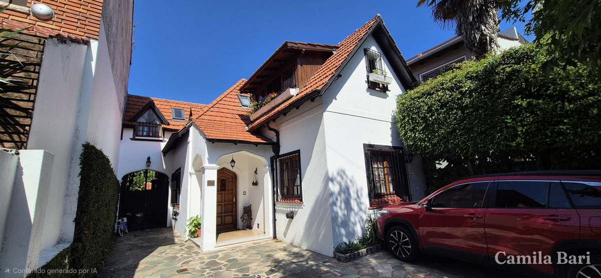 Casa de 8 Ambientes Pileta Climatizada Cochera Vicente López