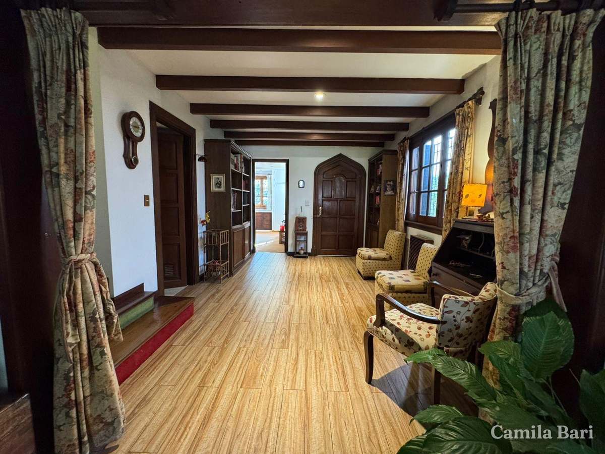 Casa de 8 Ambientes Pileta Climatizada Cochera Vicente López