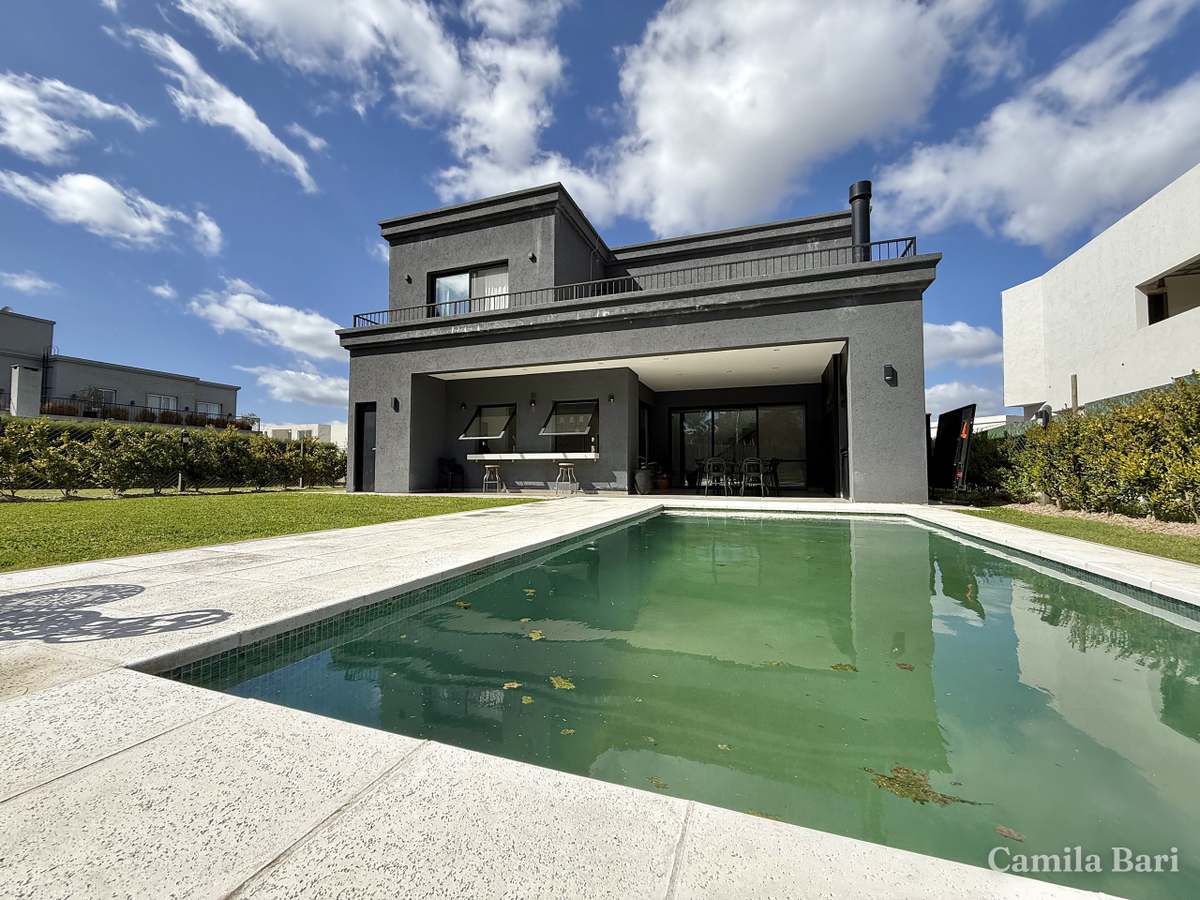 Casa Venta Benavidez 5 Ambientes Pileta Santa Ana